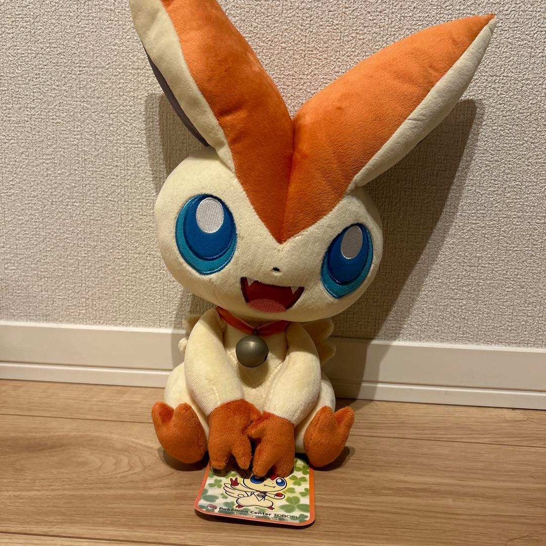 ポケモンポケモンセンタートウホクやすらぎのすずをもったビクティニ