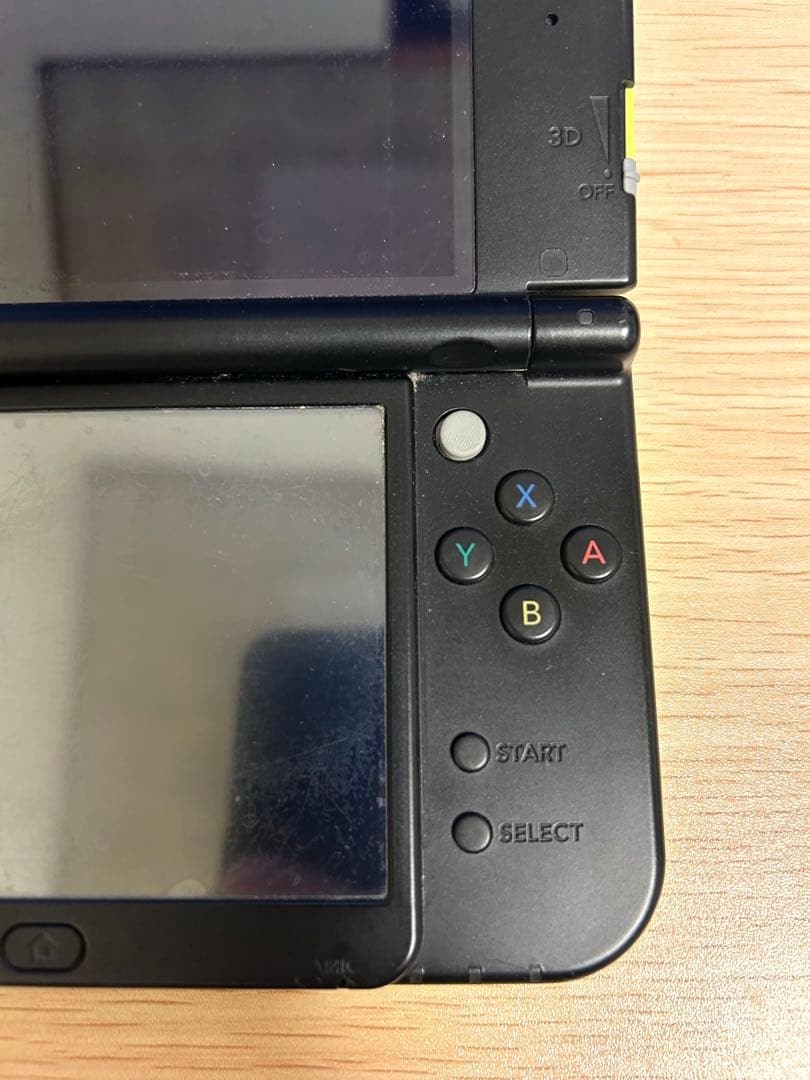 Newニンテンドー3DS LL ライム×ブラック 動作確認済 初期化済 説明書