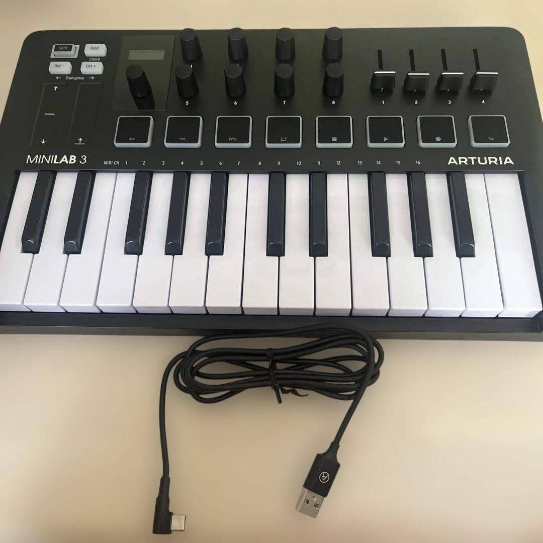 ARTURIA Minilab3黒　付属品、説明書類有り ARTURIA ( アートリア ) MiniLab 3 Black MIDI キーボード＆パッド