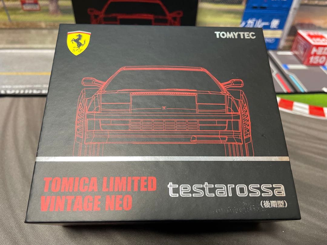 トミカ リミテッドヴィンテージネオ フェラーリ テスタロッサ後期型 赤
