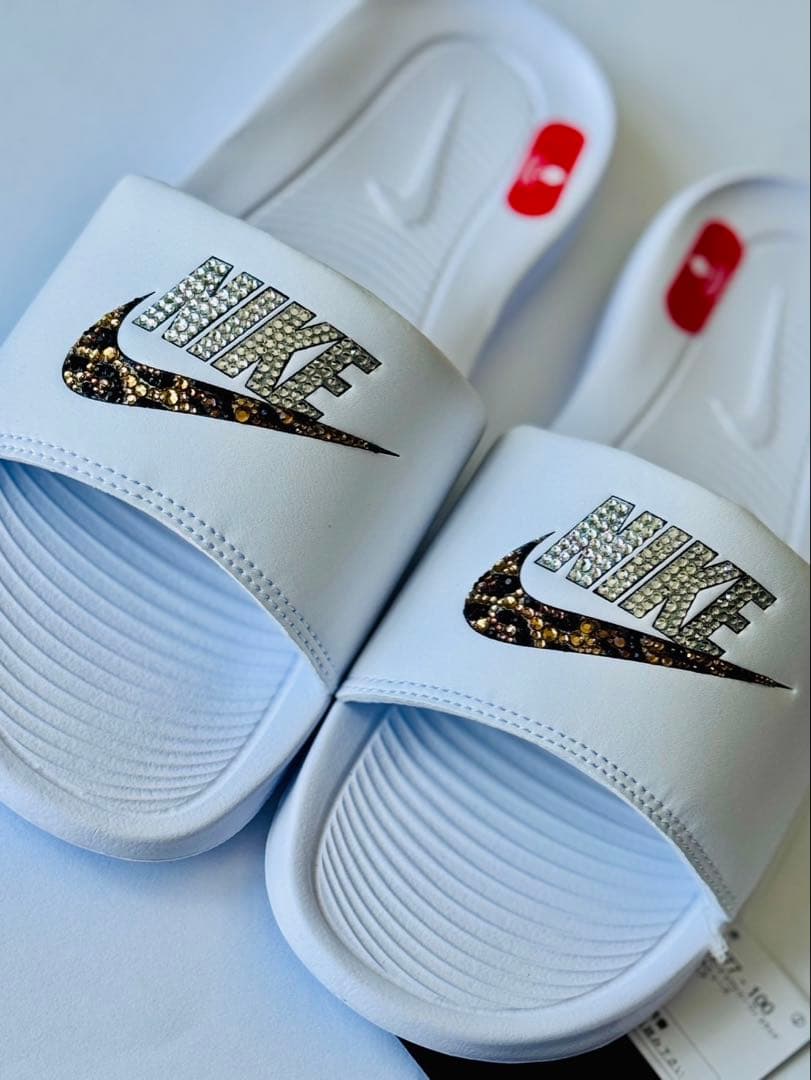 NIKE ベナッシデコサンダル⭐︎ - メルカリ