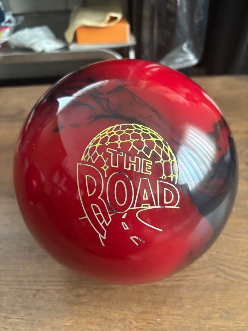 最終値下げ ボウリングボール THE ROAD 14ポンド 最終値下げ ボウリングボール THE ROAD 14ポンド Amazon.co.jp: Storm