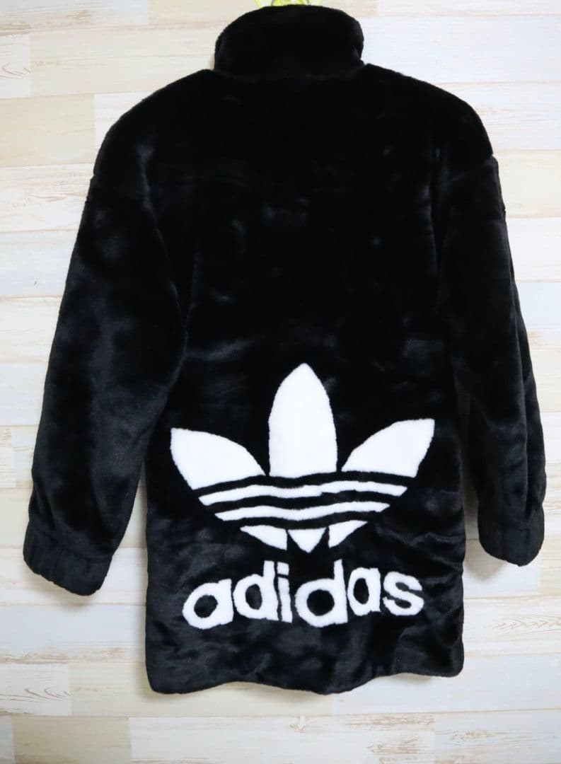 新品 Mサイズ adidas アディダス ウィメンズ フェイクファーコート