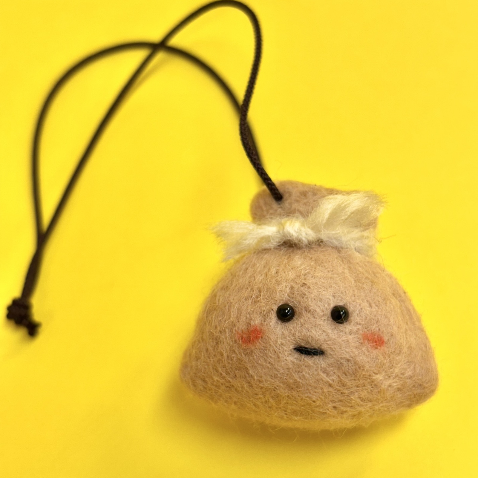 ライチのストラップ】 羊毛フェルト キーホルダー フェルトチャーム 傘