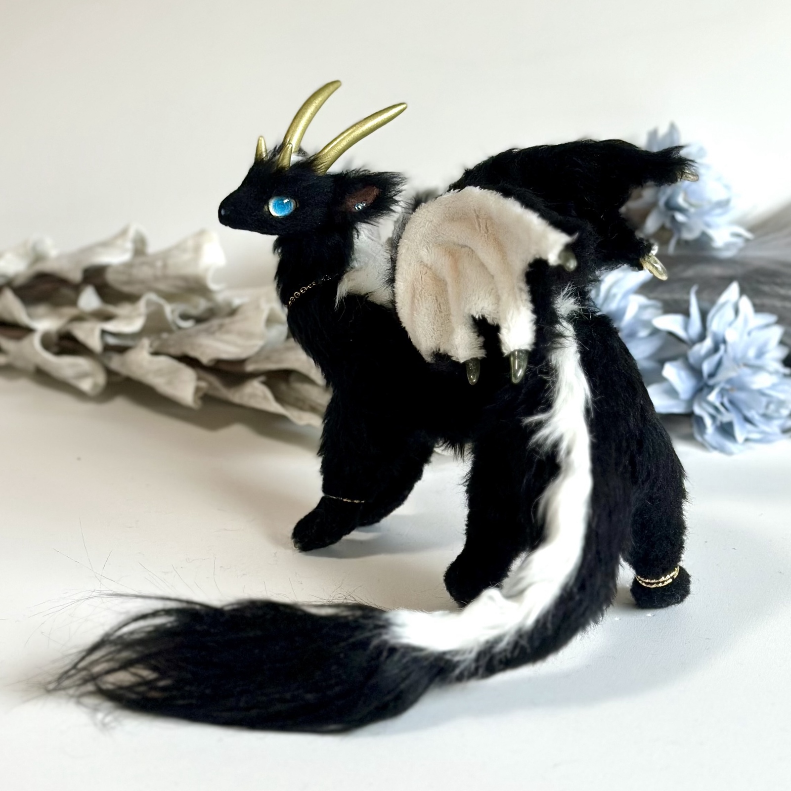 ikka アートドール 山気の龍 ぬいぐるみ ハンドメイド - ikka | minne