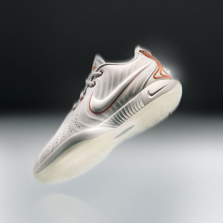 1／1限定フラッシュセール！ NIKE lebron21 32cm