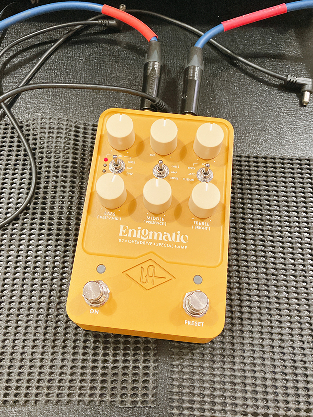 Universal Audio 【特別価格プロモーション】UAFX Enigmatic '82