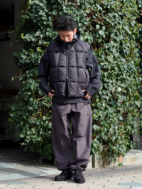 Three Dimensional Down Light Vest | Goldwin 0(ゴールドウインゼロ