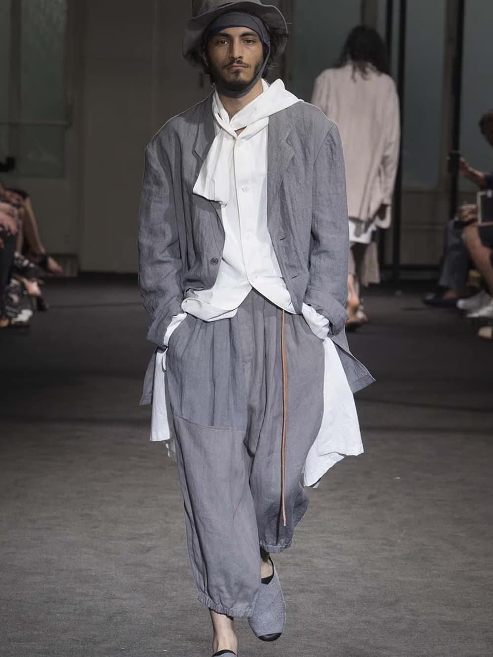 STAFF STYLING｜THE SHOP YOHJI YAMAMOTO