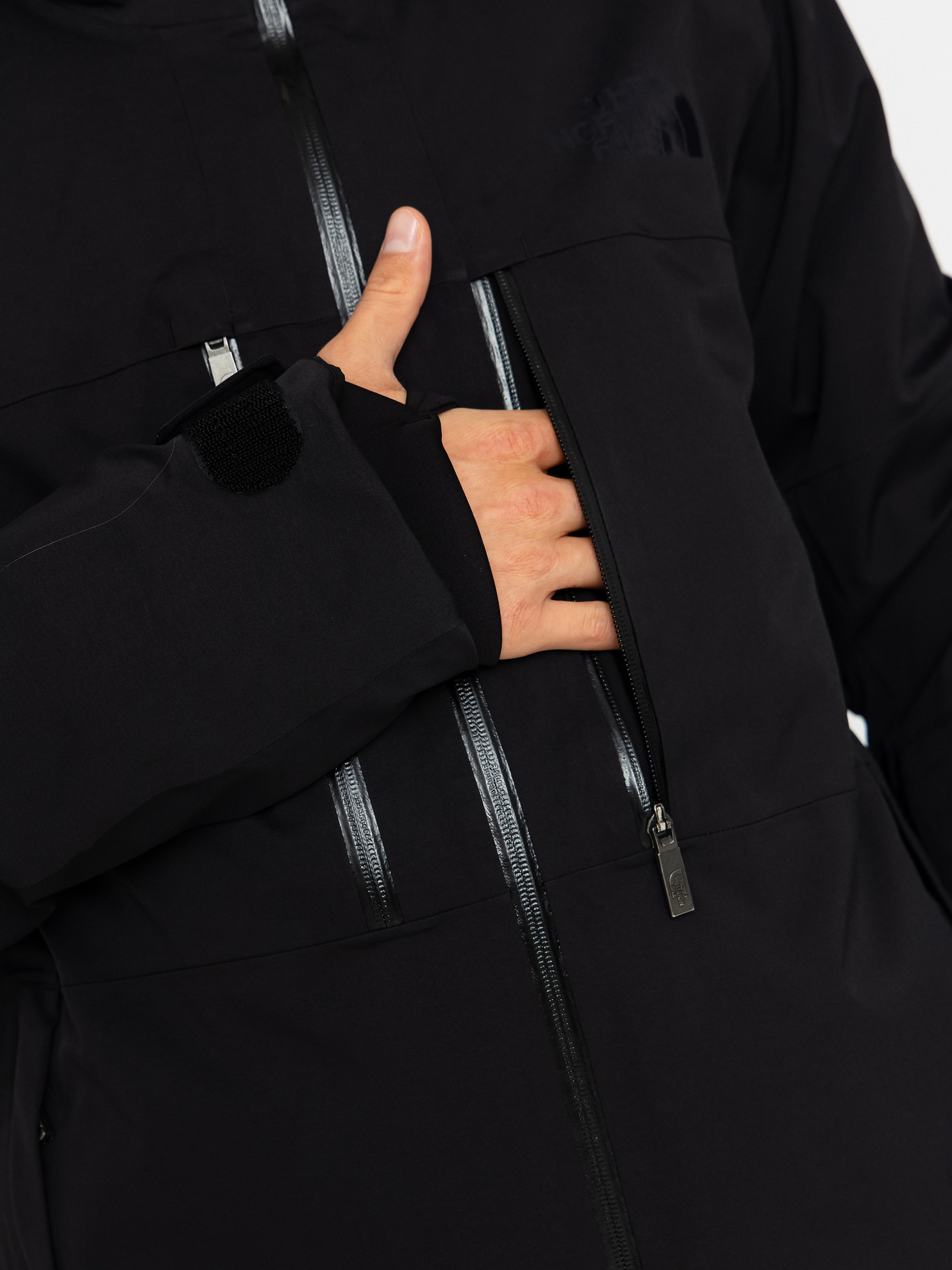 The North Face Chakal Snowboard jacket - black (tnf black/tnf black)