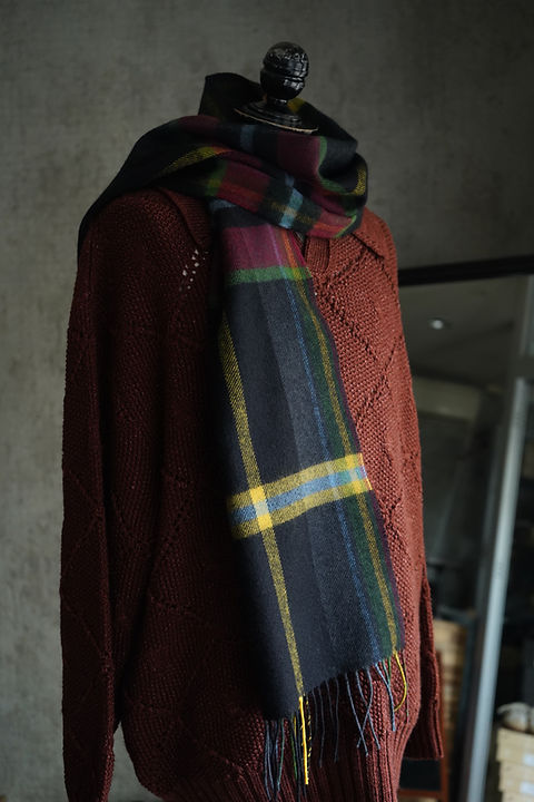 25AW】NICHOLAS DALEY TARTAN SCARF - BLACK | NOUVERTEmagazine