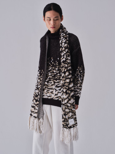 Raicho Jacquard Scarf - black | tunica-knit