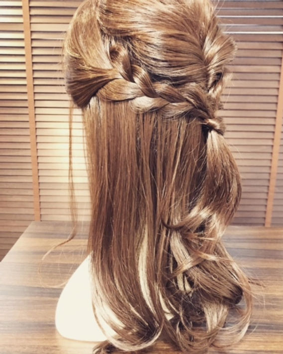 ウィッグの簡単ヘアアレンジ