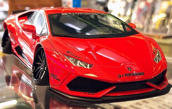 アオシマ「1/24 LBワークス ランボルギーニ・ウラカン」の完成品を展示中！