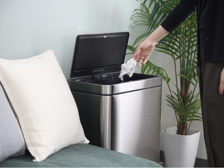 EKO/デラックスミラージュ センサービン 30L -自動開閉するから、両手