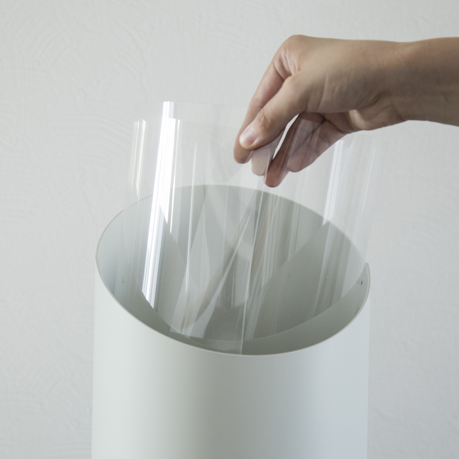 MOHEIM/SWING BIN S -シンプルを極めた機能的なゴミ箱に、小さいサイズ
