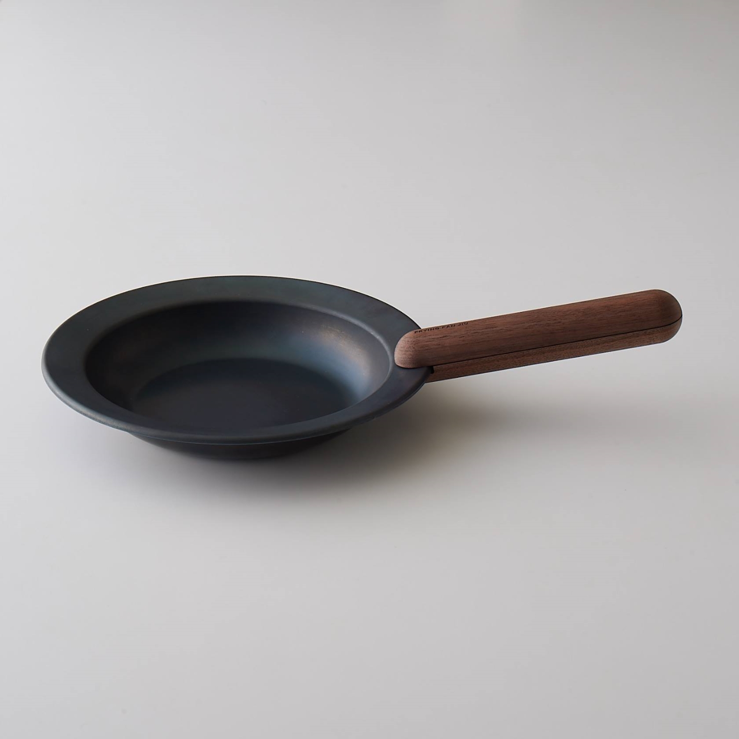 JIU/FRYING PAN JIU M ハンドルセット ウォルナット -調理と器はこれ
